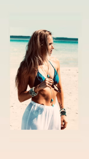 Aryn Prosser - Gallery Image 1