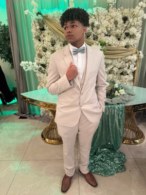 Dallas Schells - Gallery Image 3