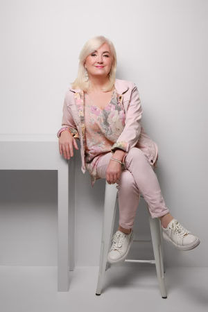 Susie Bugden - Project Casting Gallery Image 2 Susie Bugden - Gallery Image 2