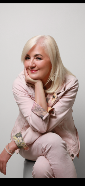 Susie Bugden - Project Casting Gallery Image 5 Susie Bugden - Gallery Image 5