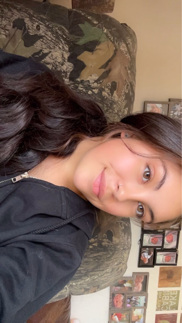 Isabelle Lovato - Profile Photo