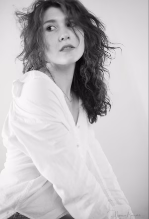 Abigail Brown - Gallery Image 1