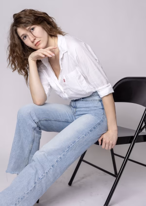 Abigail Brown - Gallery Image 4