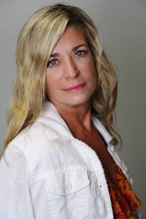 Amy Lynn Ruddy - Gallery Image 3