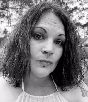 Dusti Lynn  Vaughan - Gallery Image 3