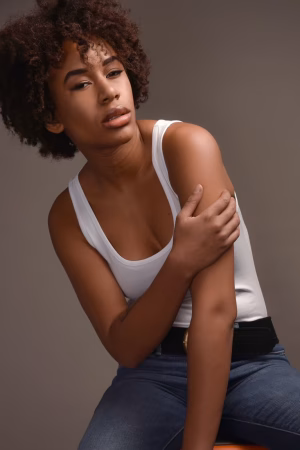 Kahari  Thakur - Gallery Image 2