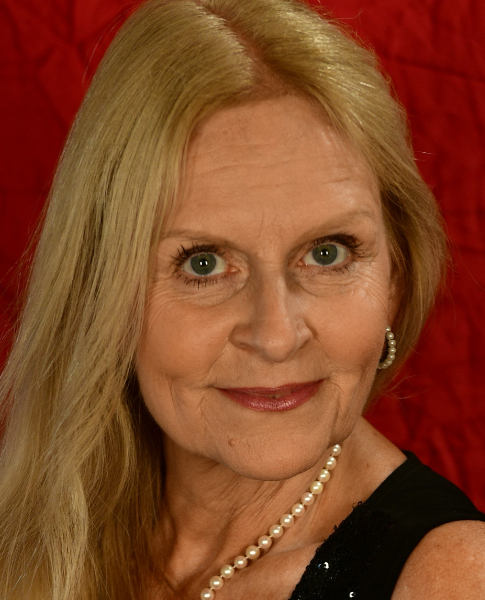 Jennifer Emett - Profile Photo