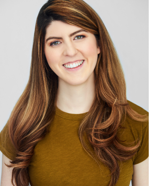 Chloe Becht - Profile Photo