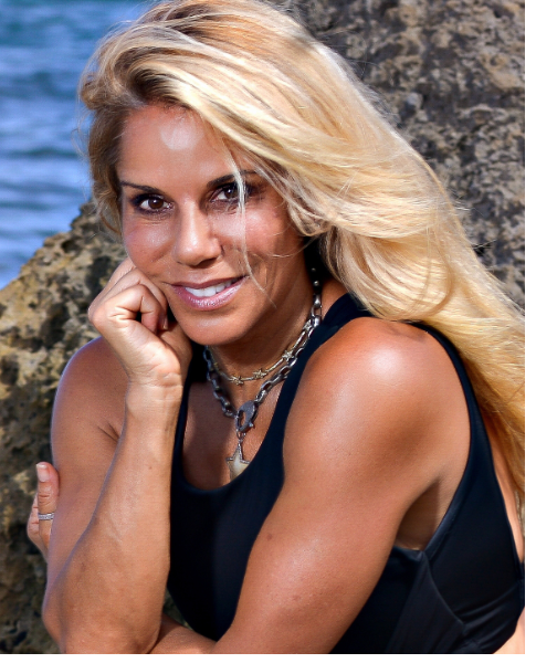 Linzi Martinez - Profile Photo