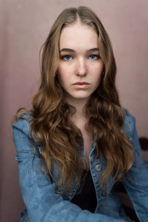 Isla  Reid - Gallery Image 4