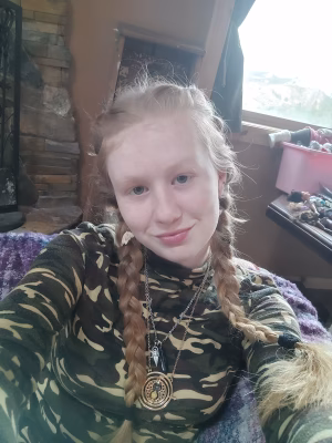 Chloé Jeannette  Sheets - Gallery Image 2