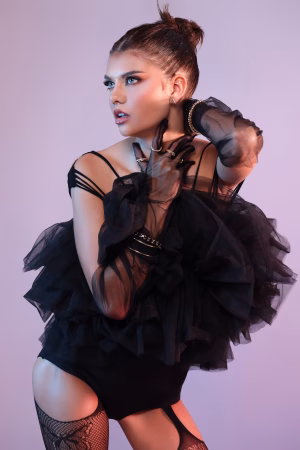 Angel Strong - Gallery Image 16