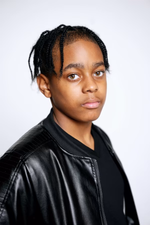 Davion Dixon - Gallery Image 1