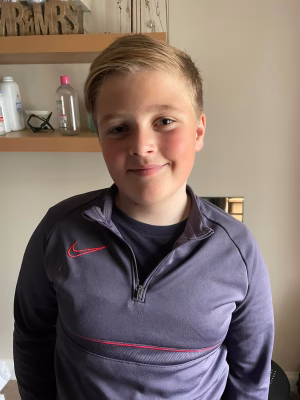 Archie Hutchion - Gallery Image 1