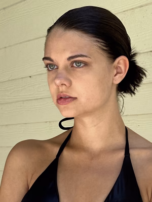 Angel Strong - Gallery Image 2