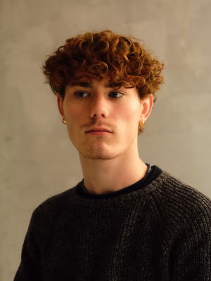 Loan Patru - Gallery Image 2