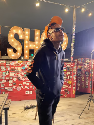 DE’RON MUSIC - Gallery Image 9