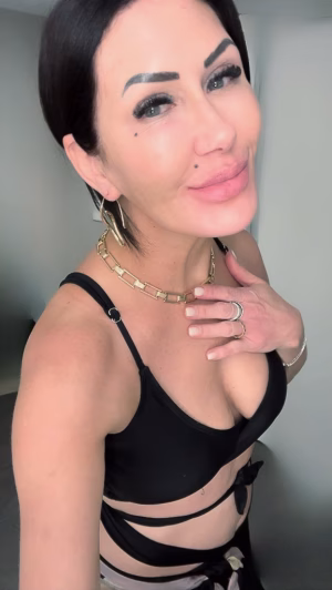 Carmen Kitts - Project Casting Gallery Image 2 Carmen Kitts - Gallery Image 2