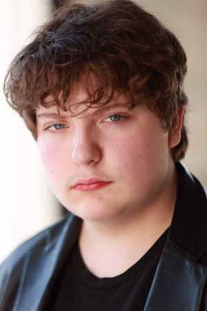 Zander Gikas - Gallery Image 1