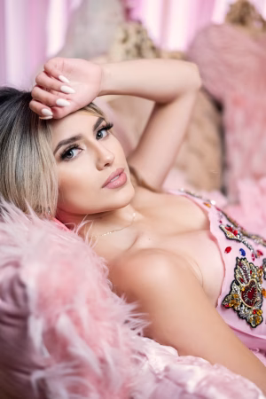 Andrea Montilla - Gallery Image 14