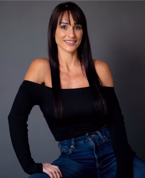 Hillary  Dawson - Gallery Image 3