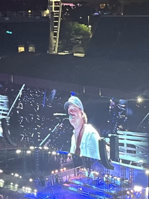 Kurstie Janinda - Gallery Image 1