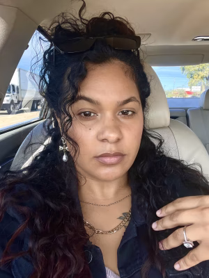 Iraida Flores - Gallery Image 4