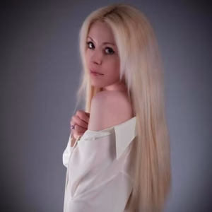 Lindsey Beier - Project Casting Gallery Image 7 Lindsey Beier - Gallery Image 7