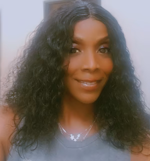 Te’Aunna  Brown - Gallery Image 1