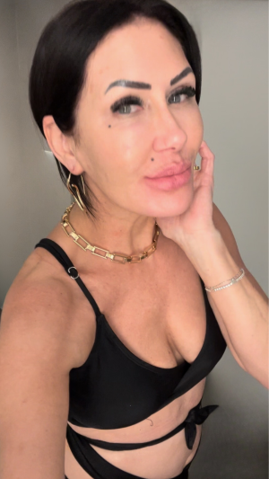 Carmen Kitts - Project Casting Gallery Image 4 Carmen Kitts - Gallery Image 4