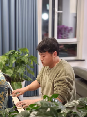 Aaron Mou - Project Casting Gallery Image 1 Aaron Mou - Gallery Image 1