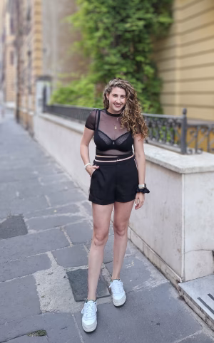 Brooke Rochman - Gallery Image 7