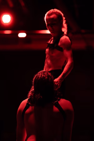 Hugo Beckett - Gallery Image 3