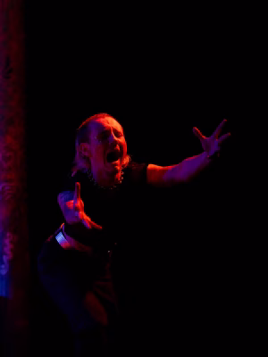 Hugo Beckett - Gallery Image 1