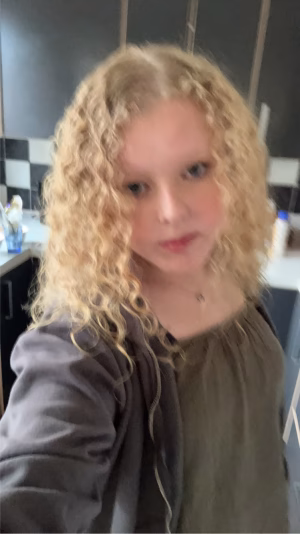 Emily Sofie - Gallery Image 3