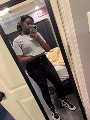 Shavona  Nichols - Gallery Image 7