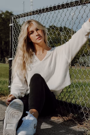 Eliana Grizzell - Project Casting Gallery Image 2 Eliana Grizzell - Gallery Image 2