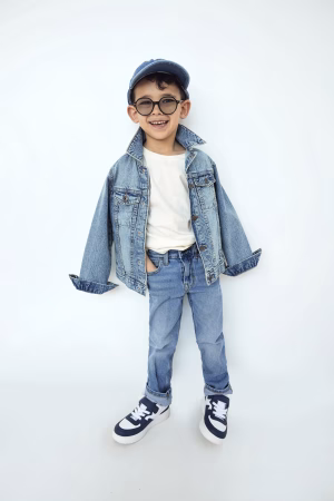 Ashton Balek - Gallery Image 3