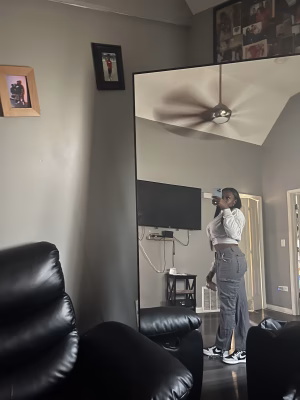 Shavona  Nichols - Gallery Image 4