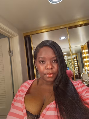 Mya Chestnut - Gallery Image 3