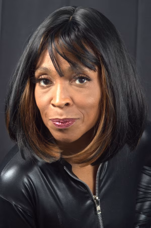 Lisa  Platt - Gallery Image 5