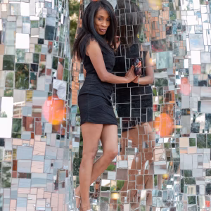 India  Perez - Gallery Image 8