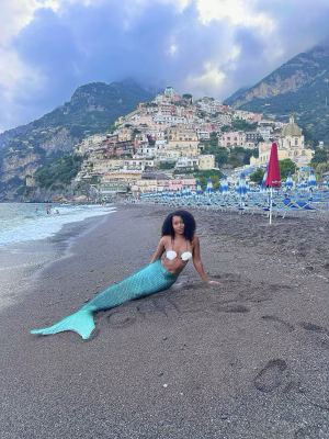 Chelsea Comeau - Project Casting Gallery Image 8 Chelsea Comeau - Gallery Image 8