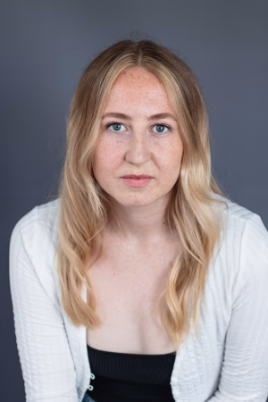 Tesni Cole - Gallery Image 2