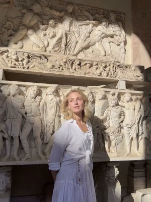 Lindsay Marrione - Gallery Image 1