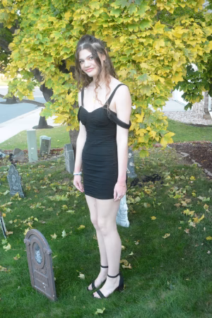 Allyssyn Mills - Gallery Image 7