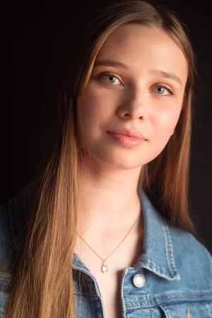 Arwen Peters - Gallery Image 2