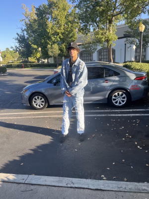 Noah Roy - Gallery Image 6