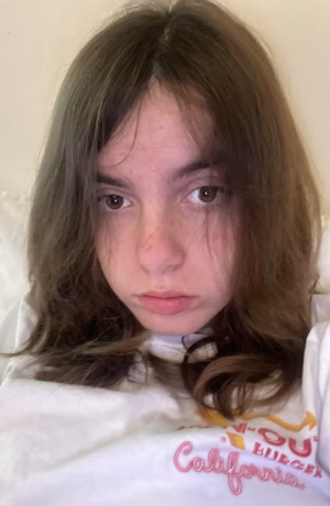 Chloe Hollman - Gallery Image 3