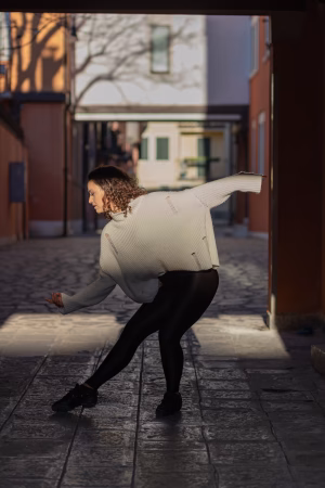 Amina Welt - Gallery Image 5